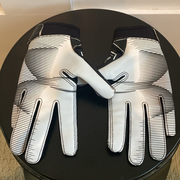 Under Armour Youth XS Grip Gloves - Picture 3 of 8